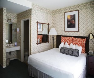 Marina Inn San Francisco - Spacious Queen Bed Room